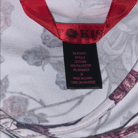 Flowered top - Picture 3 of 4